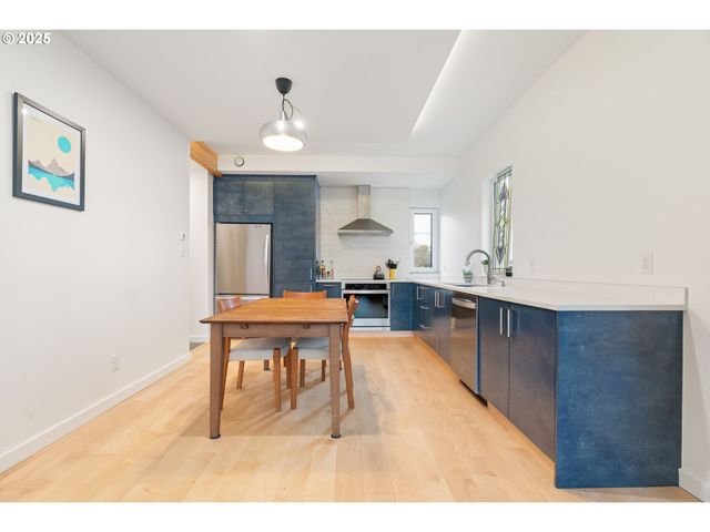 620 Ne 61ST Pl, Portland, OR 97213