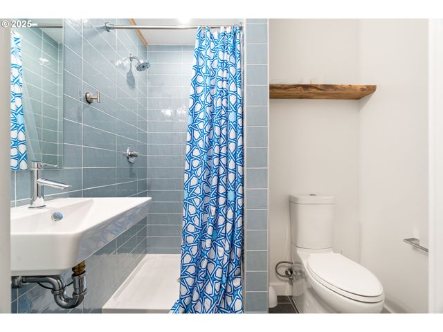 620 Ne 61ST Pl, Portland, OR 97213