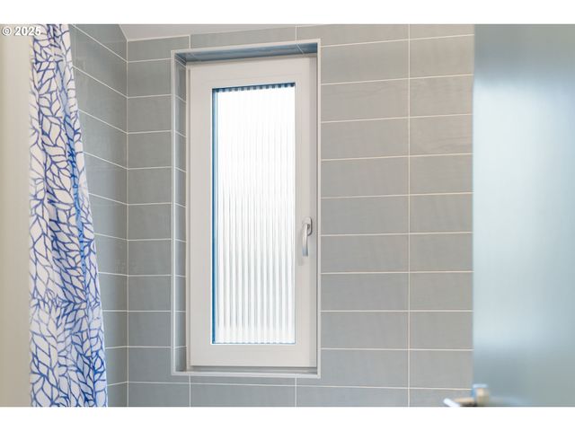 620 Ne 61ST Pl, Portland, OR 97213