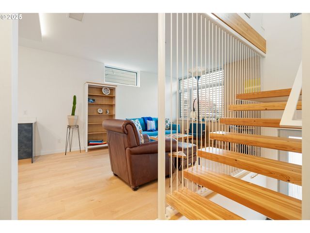 620 Ne 61ST Pl, Portland, OR 97213