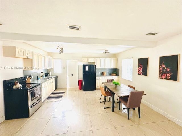 1501 NE 3rd Ave, Fort Lauderdale, FL 33304