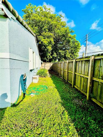 1501 NE 3rd Ave, Fort Lauderdale, FL 33304