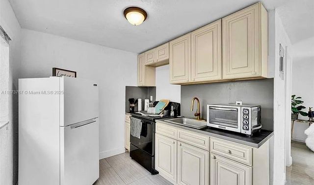 1501 NE 3rd Ave, Fort Lauderdale, FL 33304