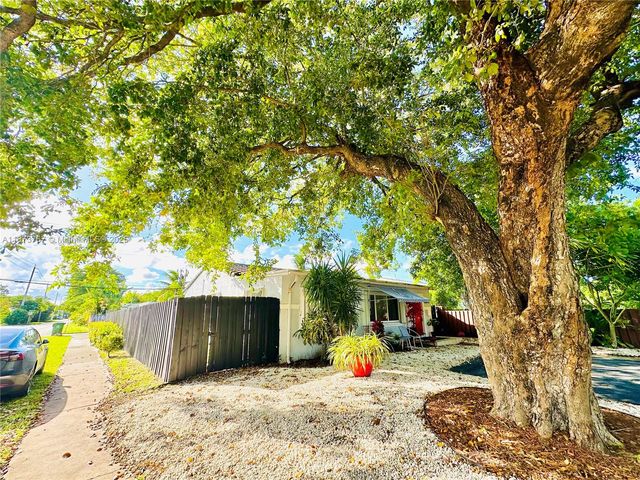 1501 NE 3rd Ave, Fort Lauderdale, FL 33304