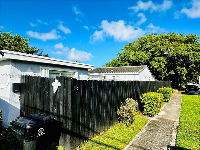 1501 NE 3rd Ave, Fort Lauderdale, FL 33304