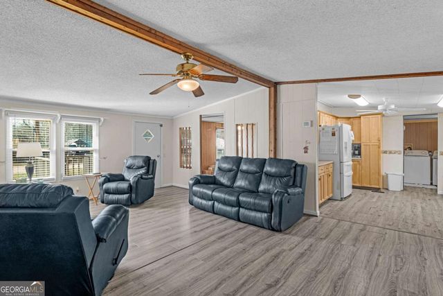 175 Oak Lake Drive, Hinesville, GA 31313