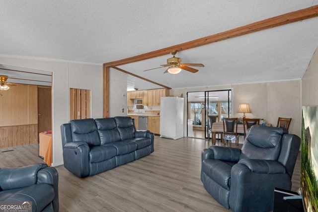 175 Oak Lake Drive, Hinesville, GA 31313