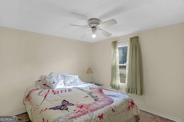 175 Oak Lake Drive, Hinesville, GA 31313