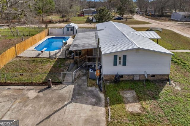 175 Oak Lake Drive, Hinesville, GA 31313