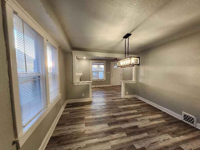 2617 Quincy Avenue, Kansas City, MO 64127