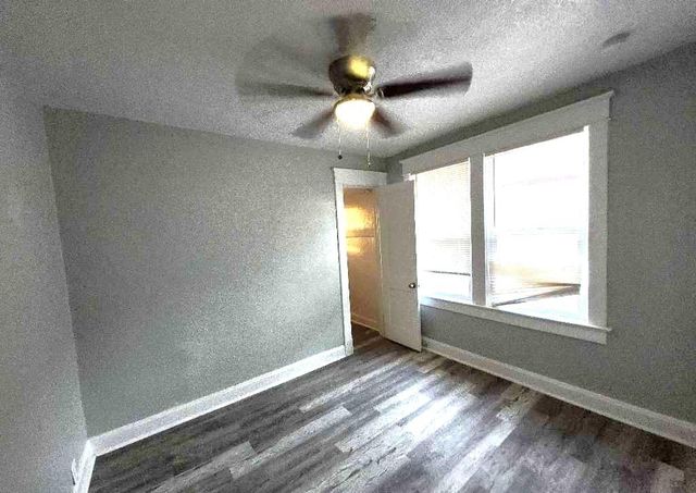 2617 Quincy Avenue, Kansas City, MO 64127