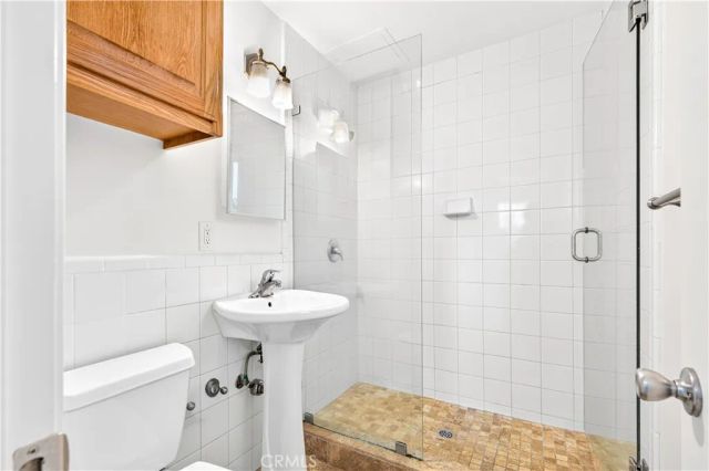 5923 Woodman Avenue, Valley Glen, CA 91401
