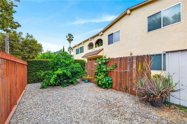 5923 Woodman Avenue, Valley Glen, CA 91401