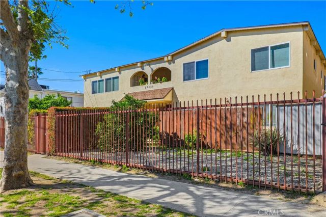 5923 Woodman Avenue, Valley Glen, CA 91401