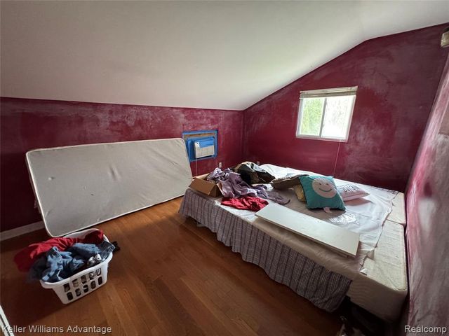 19730 Hilton Drive, Southfield, MI 48075