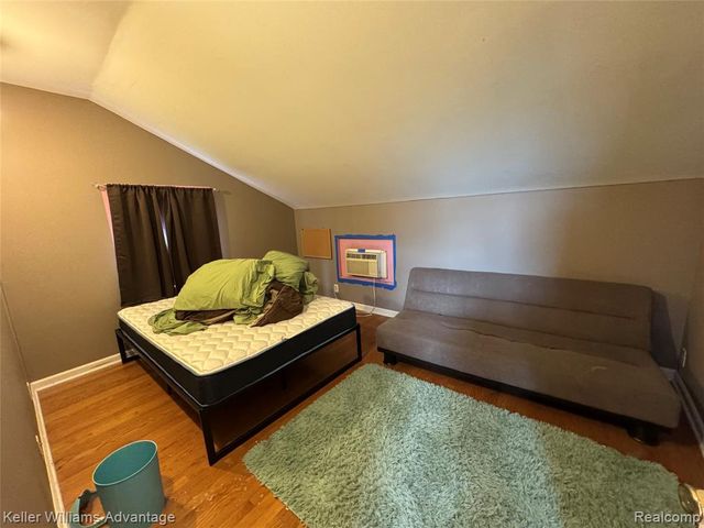 19730 Hilton Drive, Southfield, MI 48075