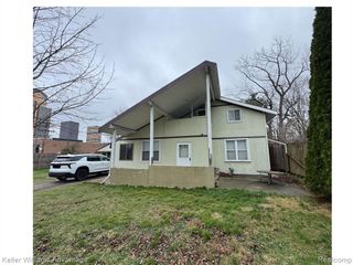 19730 Hilton Drive, Southfield, MI 48075