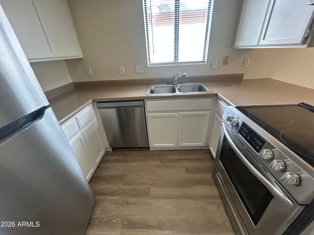 11134 N 82ND Drive, Peoria, AZ 85345