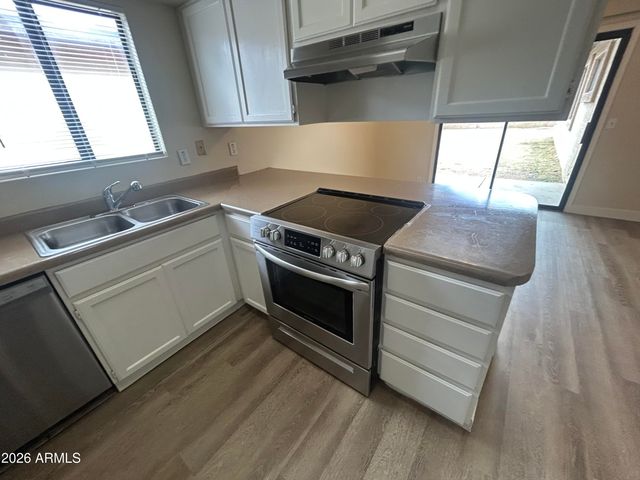 11134 N 82ND Drive, Peoria, AZ 85345