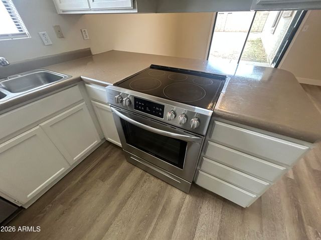 11134 N 82ND Drive, Peoria, AZ 85345