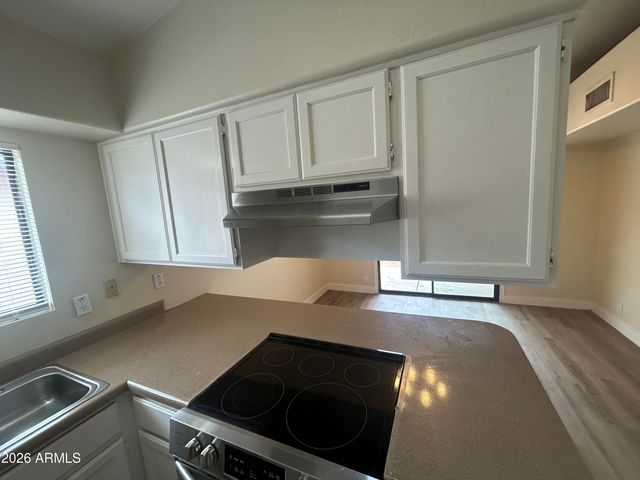 11134 N 82ND Drive, Peoria, AZ 85345