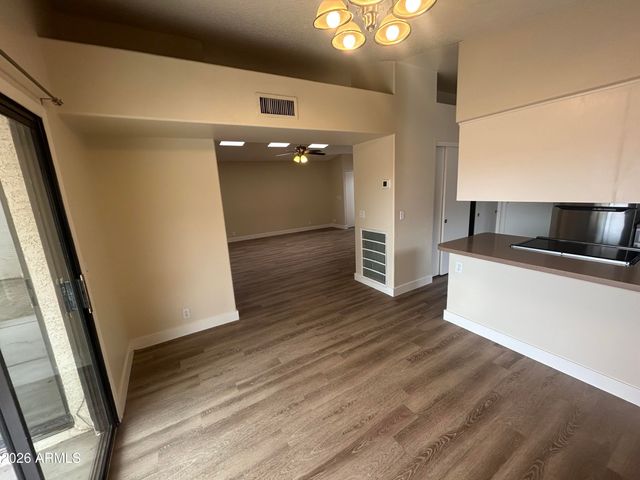 11134 N 82ND Drive, Peoria, AZ 85345