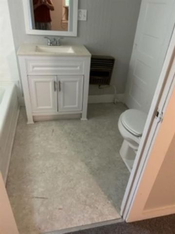 611 E 10th Street, Bonham, TX 75418
