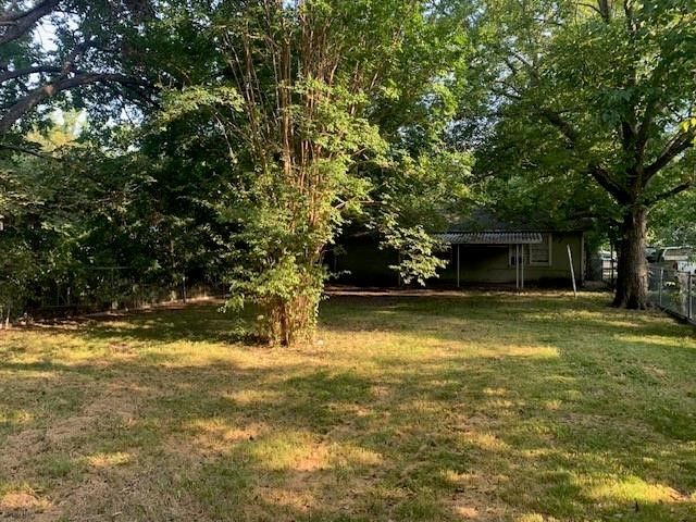 611 E 10th Street, Bonham, TX 75418