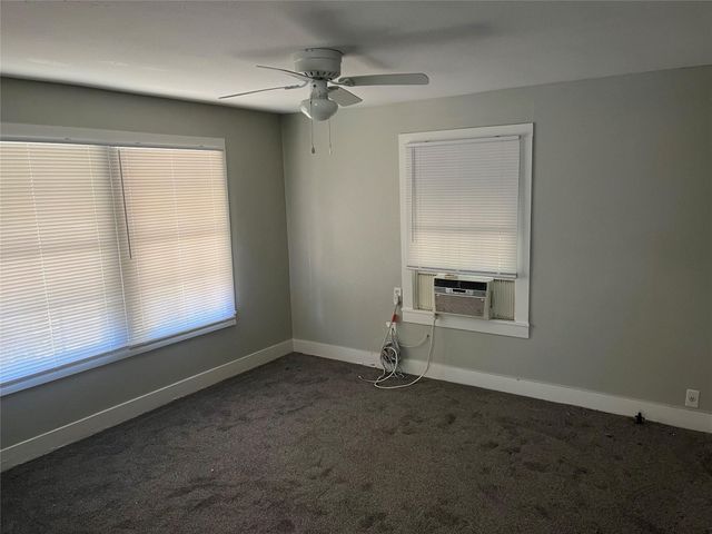 611 E 10th Street, Bonham, TX 75418