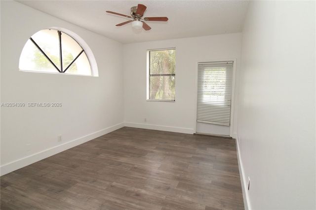 1423 Avon Lane 210, North Lauderdale, FL 33068