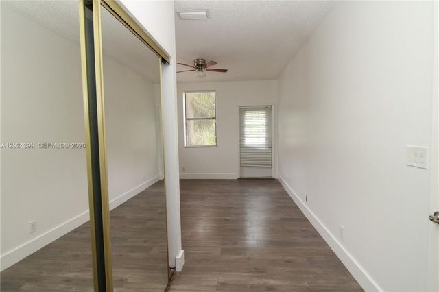 1423 Avon Lane 210, North Lauderdale, FL 33068