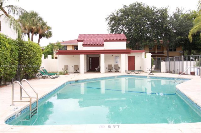 1423 Avon Lane 210, North Lauderdale, FL 33068