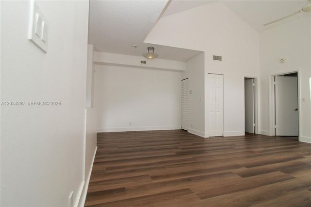 1423 Avon Lane 210, North Lauderdale, FL 33068