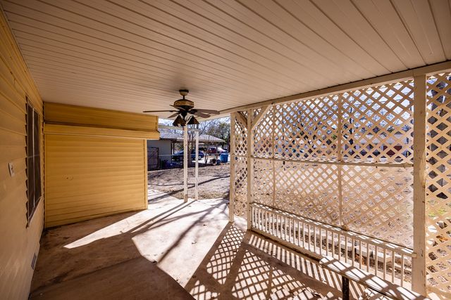 1200-A N North St, Kerrville, TX 78028