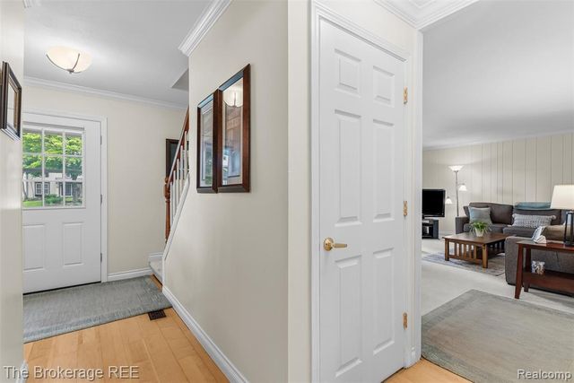 5539 Brompton Court, West Bloomfield, MI 48322