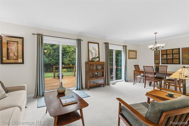 5539 Brompton Court, West Bloomfield, MI 48322