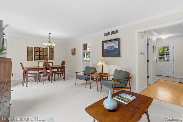 5539 Brompton Court, West Bloomfield, MI 48322
