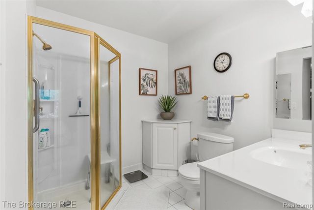 5539 Brompton Court, West Bloomfield, MI 48322