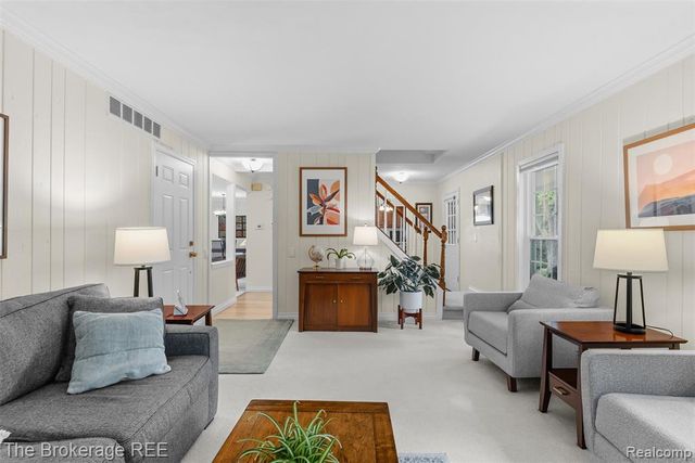 5539 Brompton Court, West Bloomfield, MI 48322