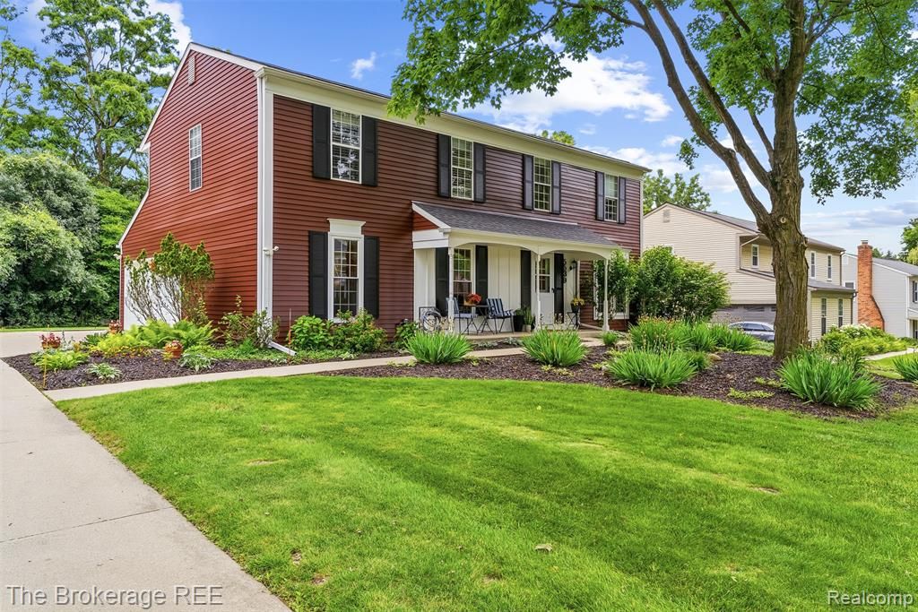 5539 Brompton Court, West Bloomfield, MI 48322