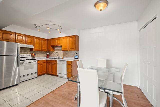 620 Tralee Court 3A, Schaumburg, IL 60193