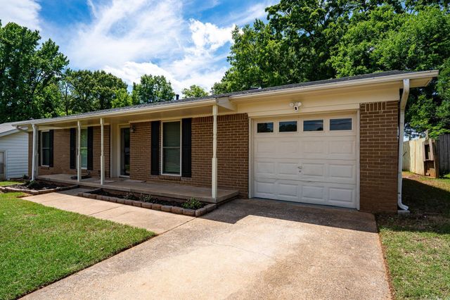 1906 Green Acres Road, Jacksonville, AR 72076