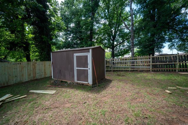 1906 Green Acres Road, Jacksonville, AR 72076