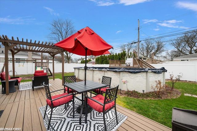 30840 Primrose Drive, Warren, MI 48088