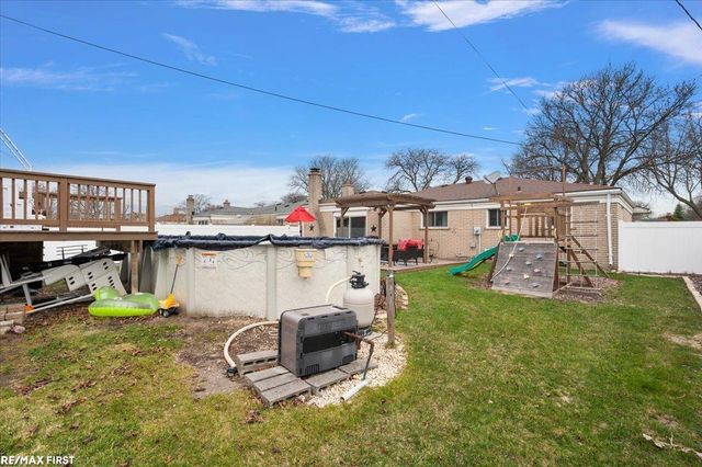 30840 Primrose Drive, Warren, MI 48088