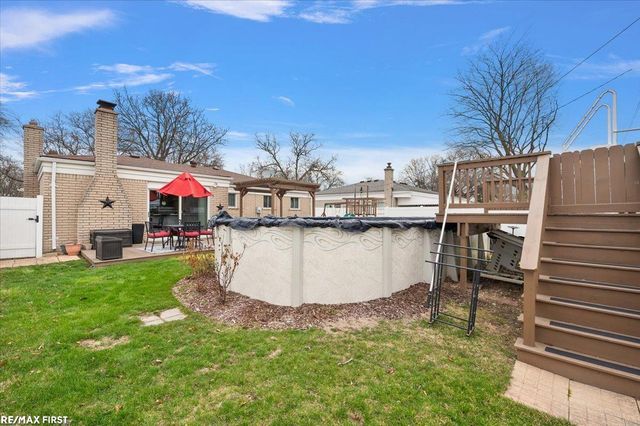 30840 Primrose Drive, Warren, MI 48088