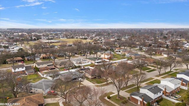 30840 Primrose Drive, Warren, MI 48088