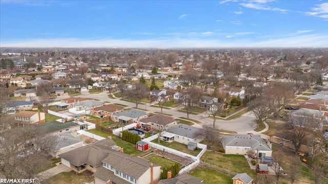 30840 Primrose Drive, Warren, MI 48088