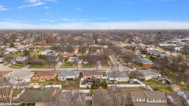 30840 Primrose Drive, Warren, MI 48088