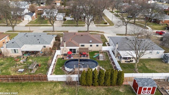 30840 Primrose Drive, Warren, MI 48088